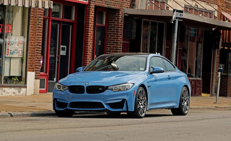  BMW M4 Coupe Competition Package 2016 года  (NA) (фото 2 из 3)